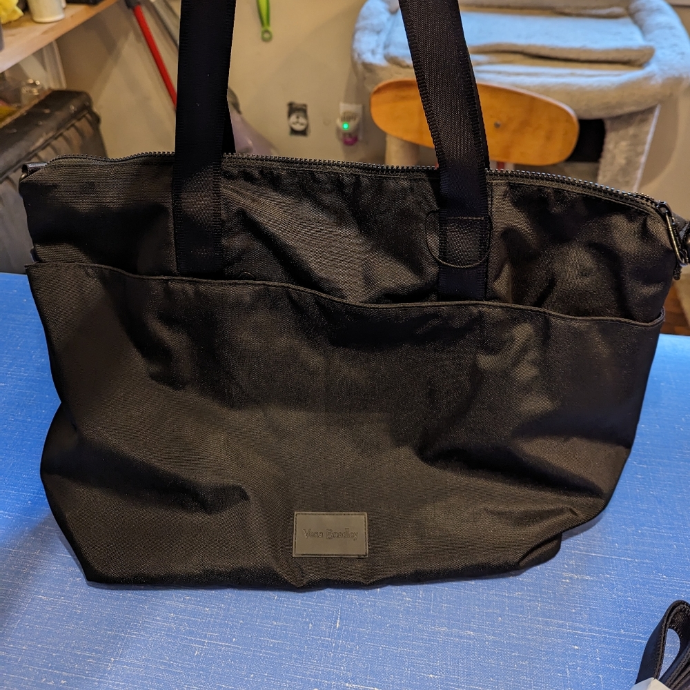 Vera Bradley reactive travel tote in black